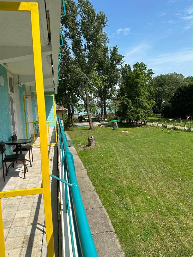 Lelle Beach Club Balatonlelle Exteriér fotografie